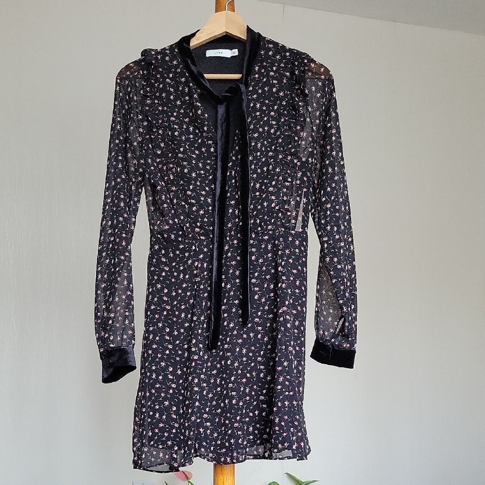 Lush Elegant Black Satin Mini Dress